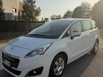 Usata Peugeot 5008