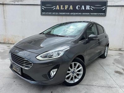 Usata Ford Fiesta 86 CV (63 kW) 2019 Grigio Utilitaria