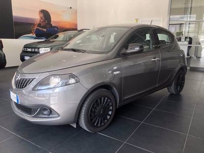 usata Lancia Ypsilon 1.0 FireFly 5 porte S&S Hybrid Ecochic Silver usato