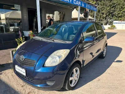Usata Toyota Yaris Sol 69 CV (50 kW) 2008 Blu Utilitaria