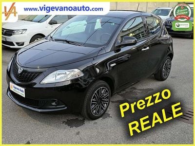Usata Lancia Ypsilon 69 CV (50 kW) 2023 Nero Utilitaria