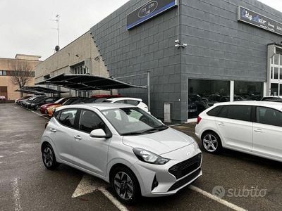 Grigio Nuova 2025 Hyundai i10 Utilitaria | 16.900 € (Buon prezzo)