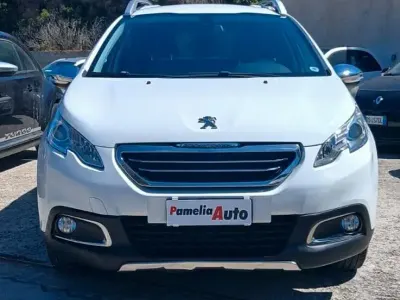 Usata Peugeot 2008 Allure 92 CV (67 kW) 2014 Bianco SUV