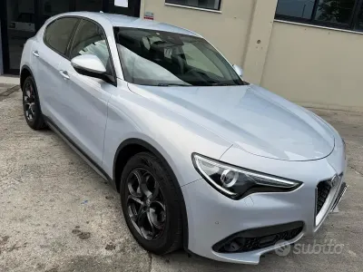 Usata Alfa Romeo Stelvio Business 160 CV (117 kW) 2021 Bluazzurro SUV