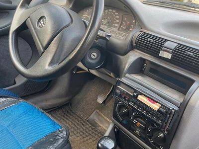 Usata Opel Astra 1993 Blu Station wagon