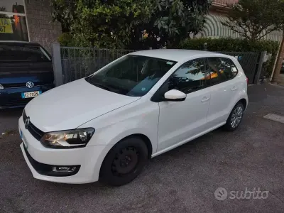 Usata VW Polo Comfortline 69 CV (50 kW) 2010 Bianco Utilitaria