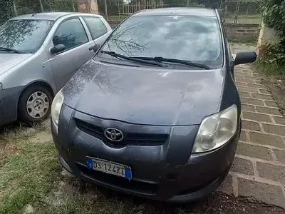 Usata Toyota Auris 2009 Grigio Berlina