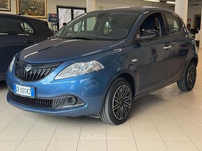 Usata Lancia Ypsilon 69 CV (50 kW) 2023 Blu Utilitaria