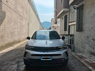 Usata Opel Mokka GS Line 101 CV (74 kW) 2022 Grigio SUV