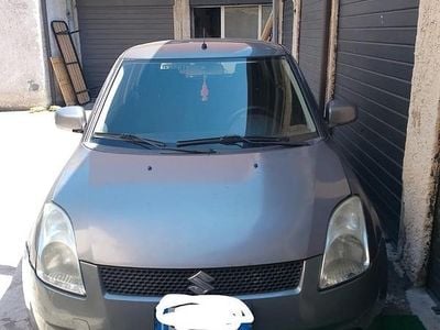 Usata Suzuki Swift 92 CV (67 kW) 2005 Grigio Utilitaria