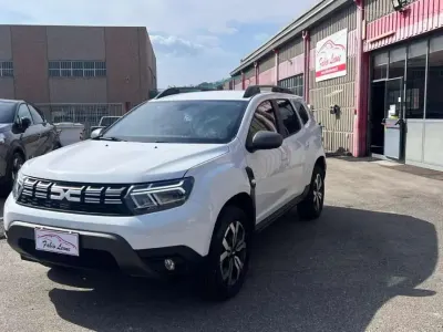 Usata Dacia Duster Journey 91 CV (66 kW) 2023 Bianco SUV