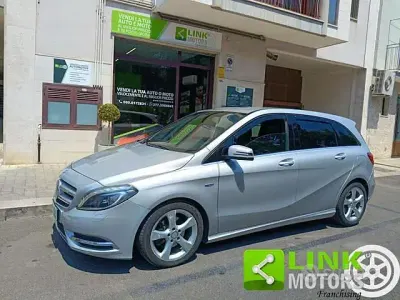 Usata Mercedes B200 Premium 136 CV (100 kW) 2012 Grigio Utilitaria