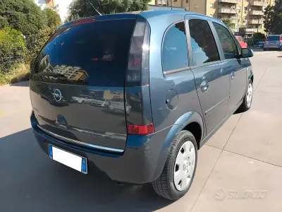 Usata Opel Meriva 90 CV (66 kW) 2009 Blu Monovolume