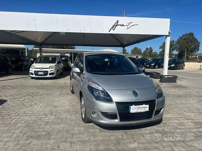 Grigio Usata 2010 Renault Scénic III Dynamique Monovolume | 4500 € (Molto cara)