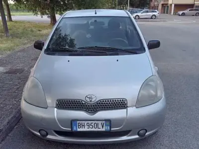 Usata Toyota Yaris 68 CV (50 kW) 2000 Berlina