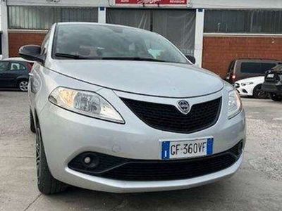 Usata Lancia Ypsilon Gold 69 CV (50 kW) 2021 Grigio Utilitaria