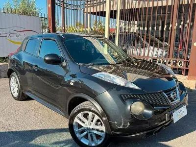 Usata Nissan Juke Tekna 117 CV (86 kW) 2011 Nero SUV