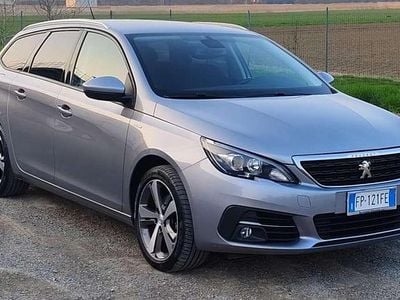 Usata Peugeot 308 GT-line 131 CV (96 kW) 2018 Grigio Station wagon