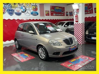 Usata Lancia Ypsilon 60 CV (44 kW) 2009 Grigio Utilitaria