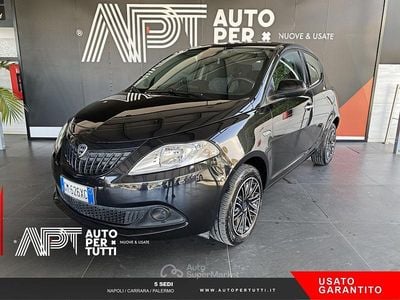 Usata Lancia Ypsilon Silver 69 CV (50 kW) 2023 Nero Utilitaria