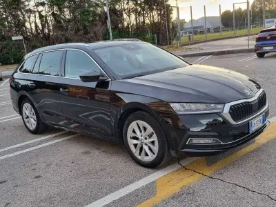 Usata Skoda Octavia Style 150 CV (110 kW) 2023 Nero Station wagon