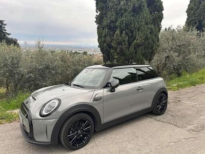 Usata Mini Cooper SE 75 kW (102 CV) 2022 Grigio Utilitaria