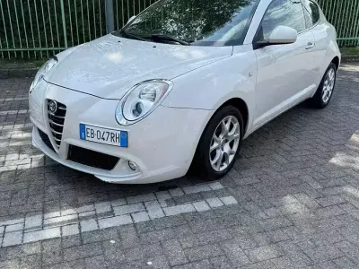 Usata Alfa Romeo MiTo Distinctive 79 CV (58 kW) 2010 Beige Utilitaria