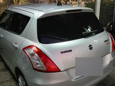 Usata Suzuki Swift 75 CV (55 kW) 2011 Grigio Utilitaria