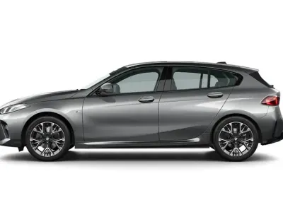 Nuova BMW 120 2026 Blu Utilitaria