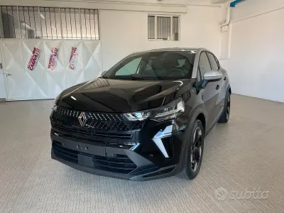 Nouă Renault Captur Techno 101 CP (74 kW) 2025 Negru SUV