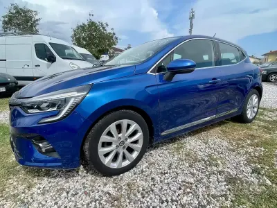 Usata Renault Clio V Intens 101 CV (74 kW) 2020 Blu Berlina