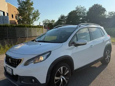 Usata Peugeot 2008 GT-line 99 CV (72 kW) 2016 Bianco SUV
