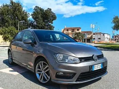 Usata VW Golf VII R-line 110 CV (80 kW) 2016 Grigio Berlina