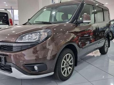 Usata Fiat Doblò Trekking 120 CV (88 kW) 2018 Marrone Monovolume