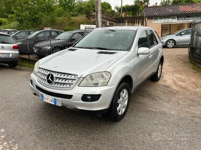 Usata Mercedes ML320 224 CV (164 kW) 2005 Nero SUV