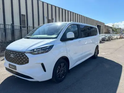 Usata Ford Tourneo Custom Titanium 136 CV (100 kW) 2024 Bianco Furgone