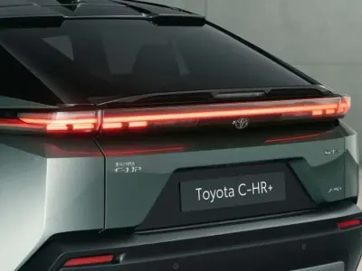 Nuova Toyota C-HR+ 80 kW (109 CV) 2026 Argento SUV