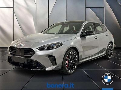 Nuova BMW M5 M Sport 300 CV (220 kW) 2026 Skyscraper grey metallic Berlina