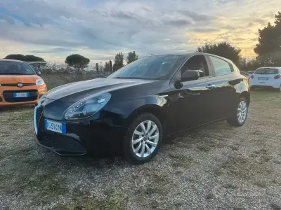 Usata Alfa Romeo Giulietta 120 CV (88 kW) 2017 Nero Utilitaria