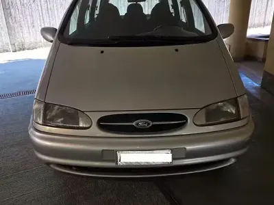 Usata Ford Galaxy Ghia 110 CV (80 kW) 1998 Grigio Monovolume