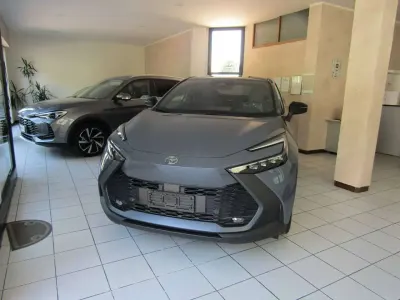 Nuova Toyota C-HR Trend 140 CV (102 kW) 2026 Ash grey SUV