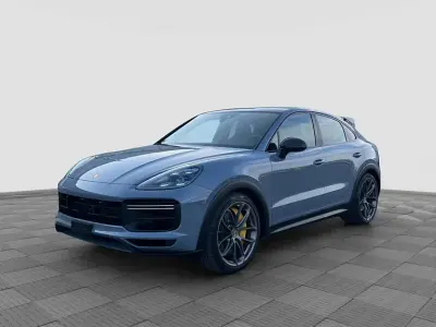 Usata Porsche Cayenne 641 CV (471 kW) 2022 Grigio artico SUV