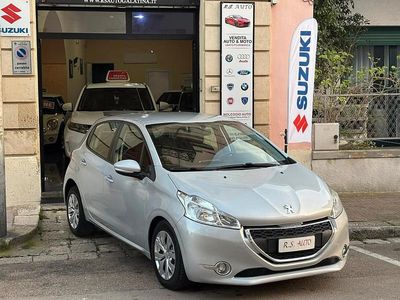 Usata Peugeot 208 95 CV (69 kW) 2014 Grigio Utilitaria