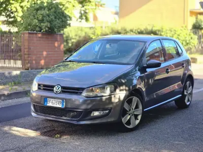 Usata VW Polo Comfortline 86 CV (63 kW) 2011 Argento Utilitaria