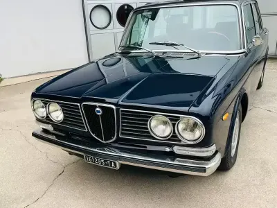Usata Lancia 2000 116 CV (85 kW) 1970 Blu Berlina