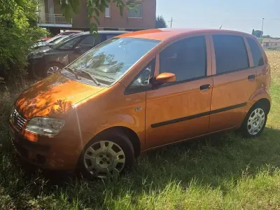 Usata Fiat Idea Active 95 CV (69 kW) 2005 Oro Monovolume