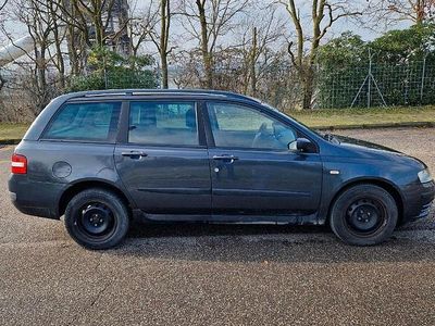 Usata Fiat Stilo 116 CV (85 kW) 2004 Grigio Station wagon