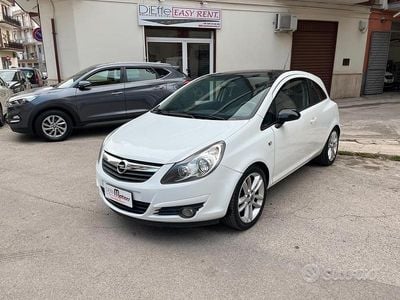 Usata Opel Corsa Sport 100 CV (73 kW) 2010 Bianco Utilitaria