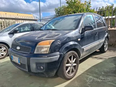 Gebraucht Ford Fusion 68 PS (50 kW) 2008 Schwarz Kleinwagen