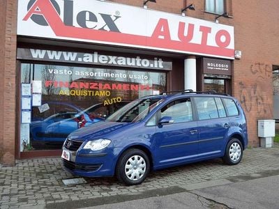 Usata VW Touran Trendline 102 CV (75 kW) 2008 Blu Monovolume